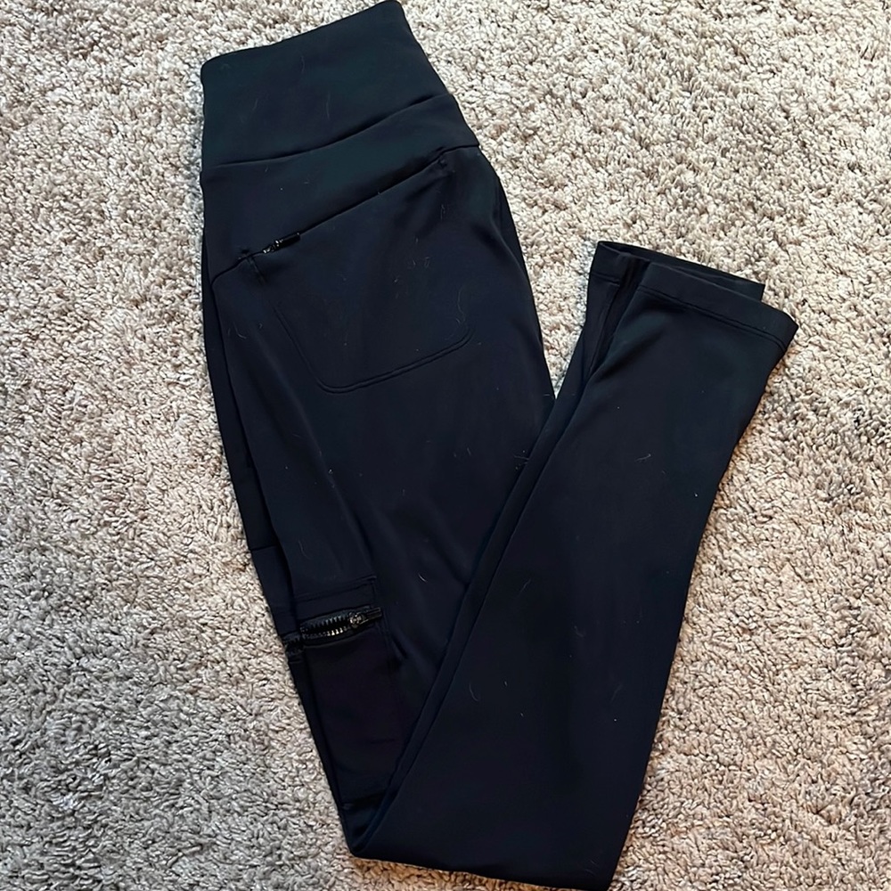 Athleta Headlands Hybrid Cargo